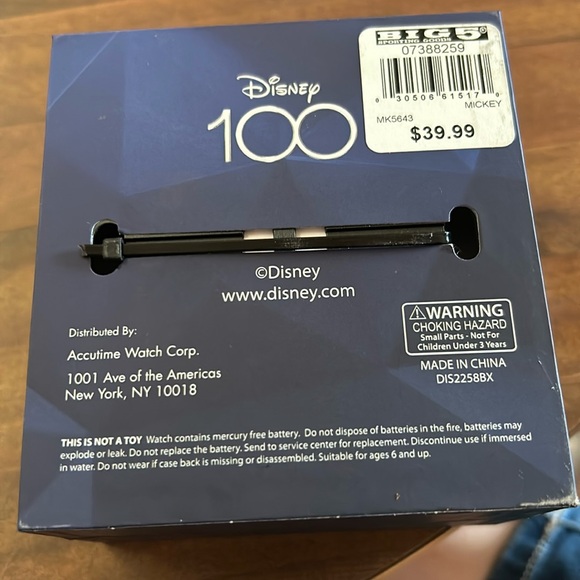 Disney 100 Mickey Mouse watch - Picture 4 of 4